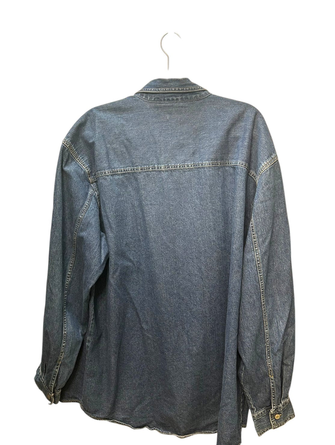 Classic Levi's Red Tab denim button-up shirt with dual chest pockets in medium blue wash.
