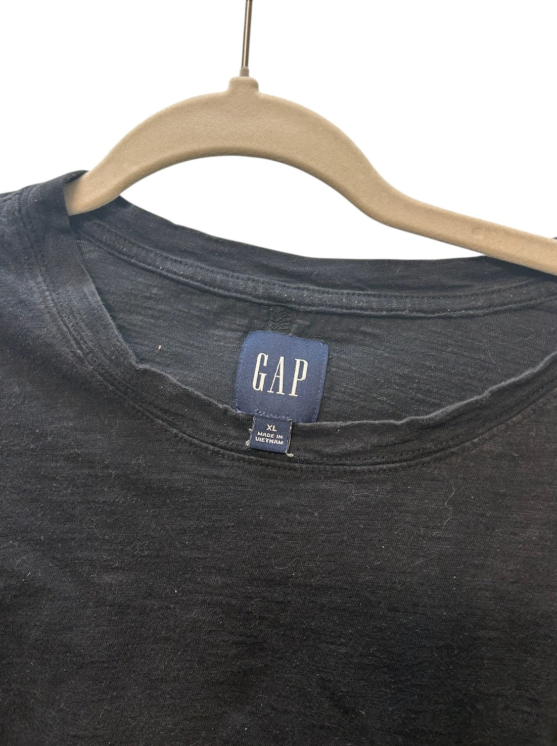 Gap dark grey short-sleeve crew neck t-shirt.