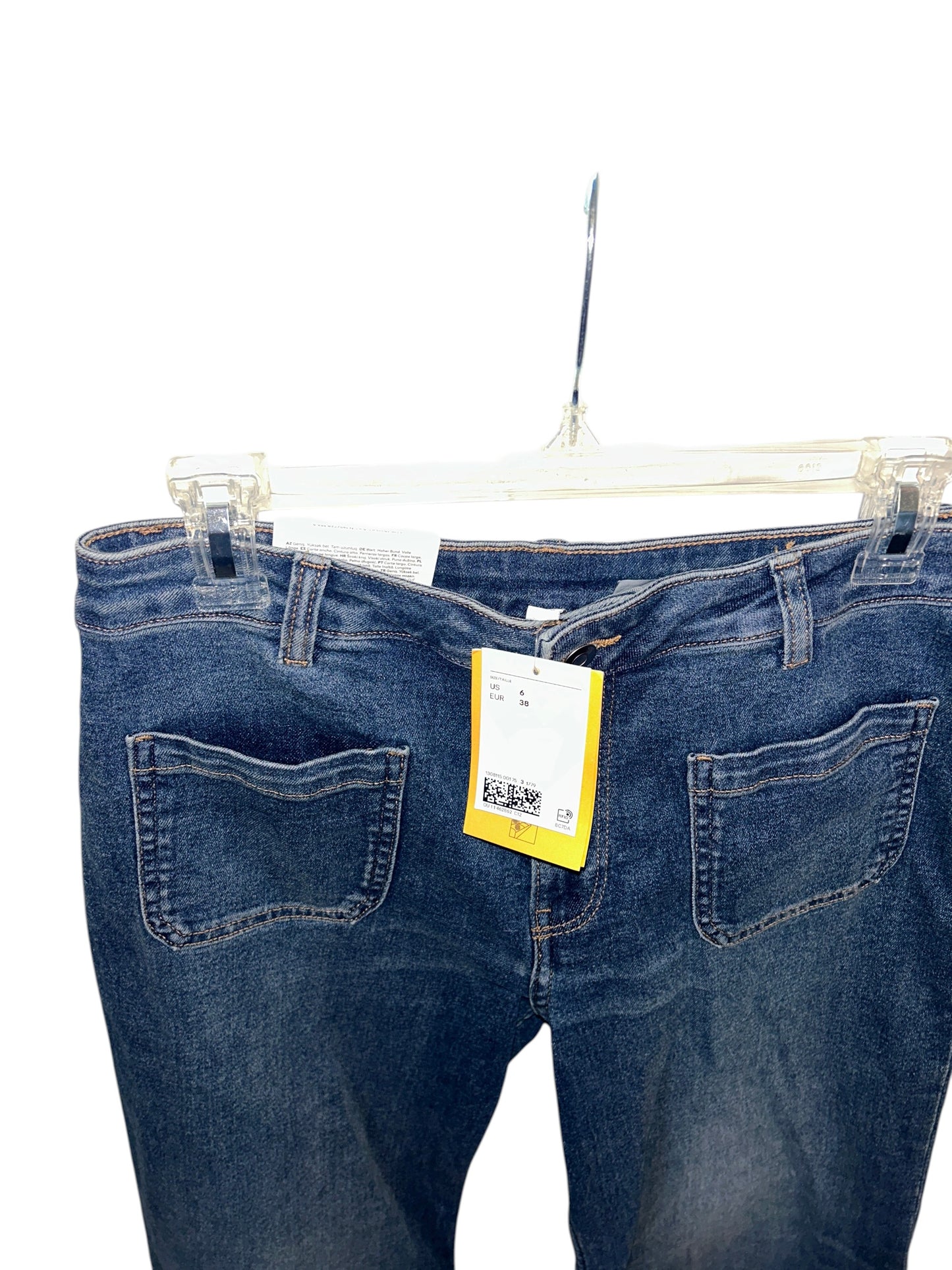 H&M wide-leg denim jeans with front patch pockets, new with tags attached.