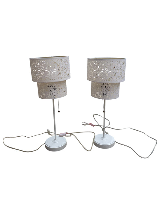 Set of 2 white table lamps.