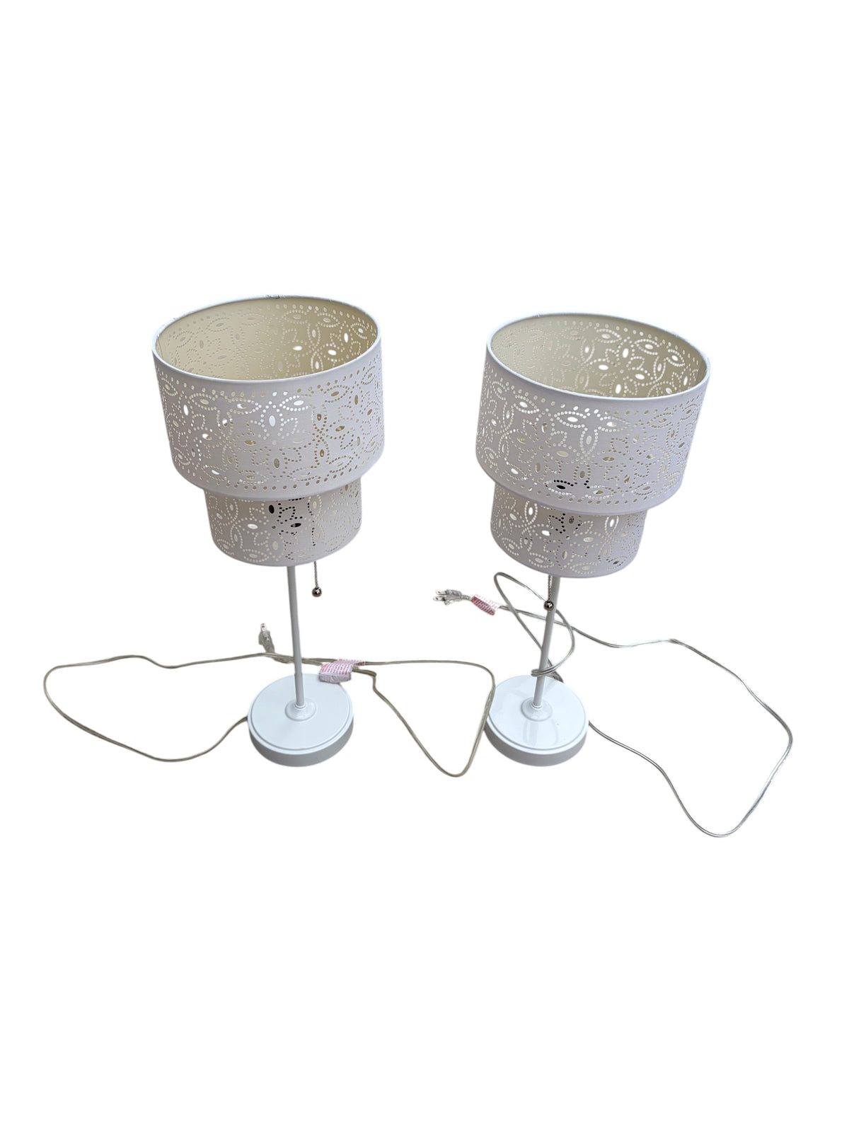 Set of 2 white table lamps.